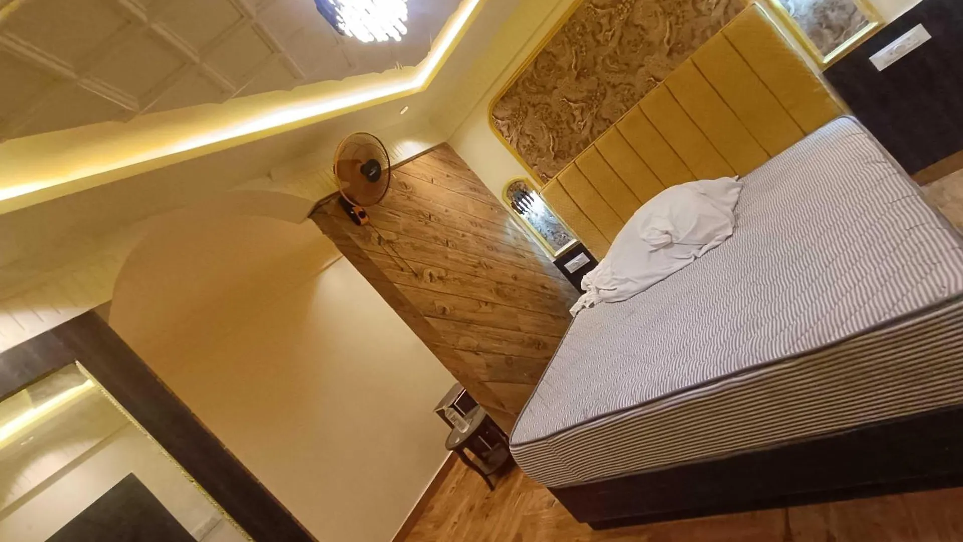 Otel Townhouse Varanasi Railway Junction