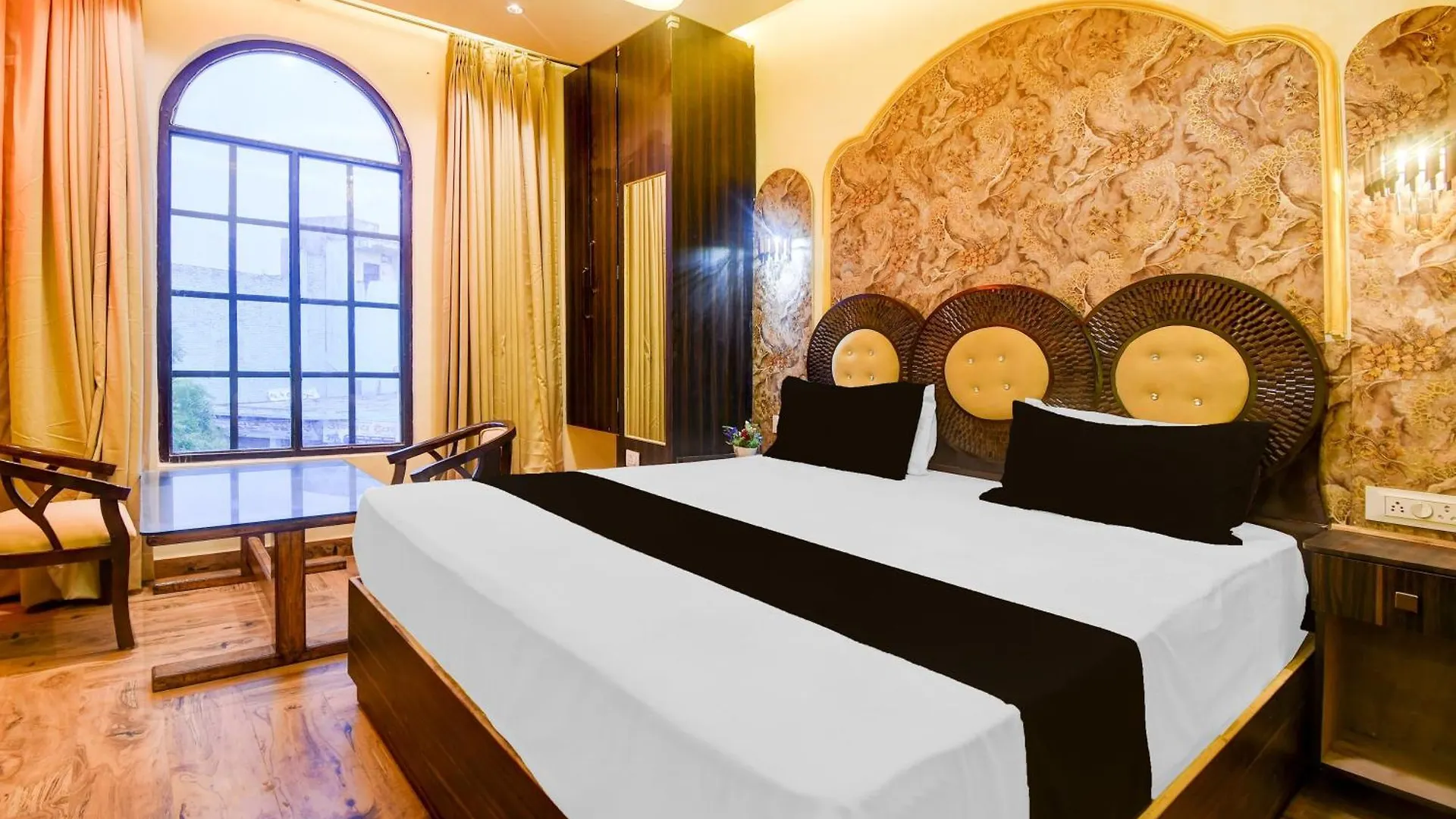 Otel Townhouse Varanasi Railway Junction