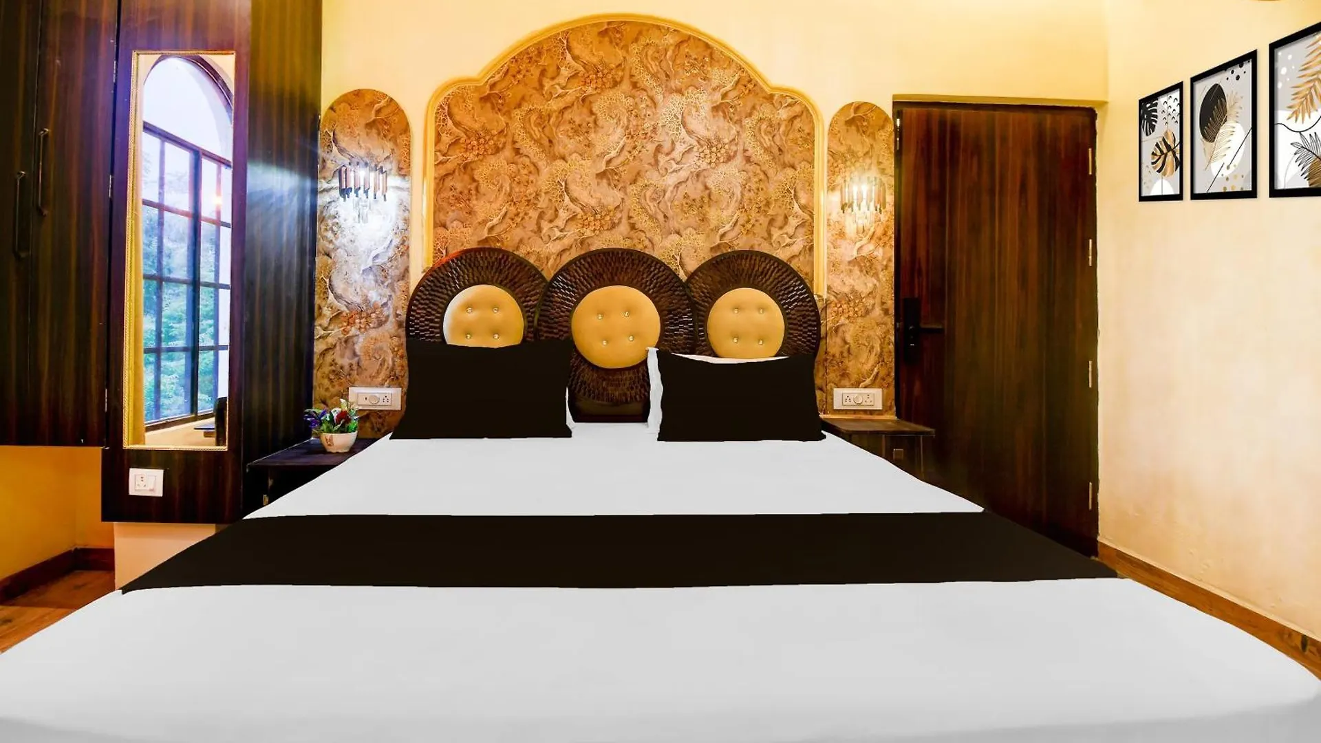 Townhouse Varanasi Railway Junction 4*,