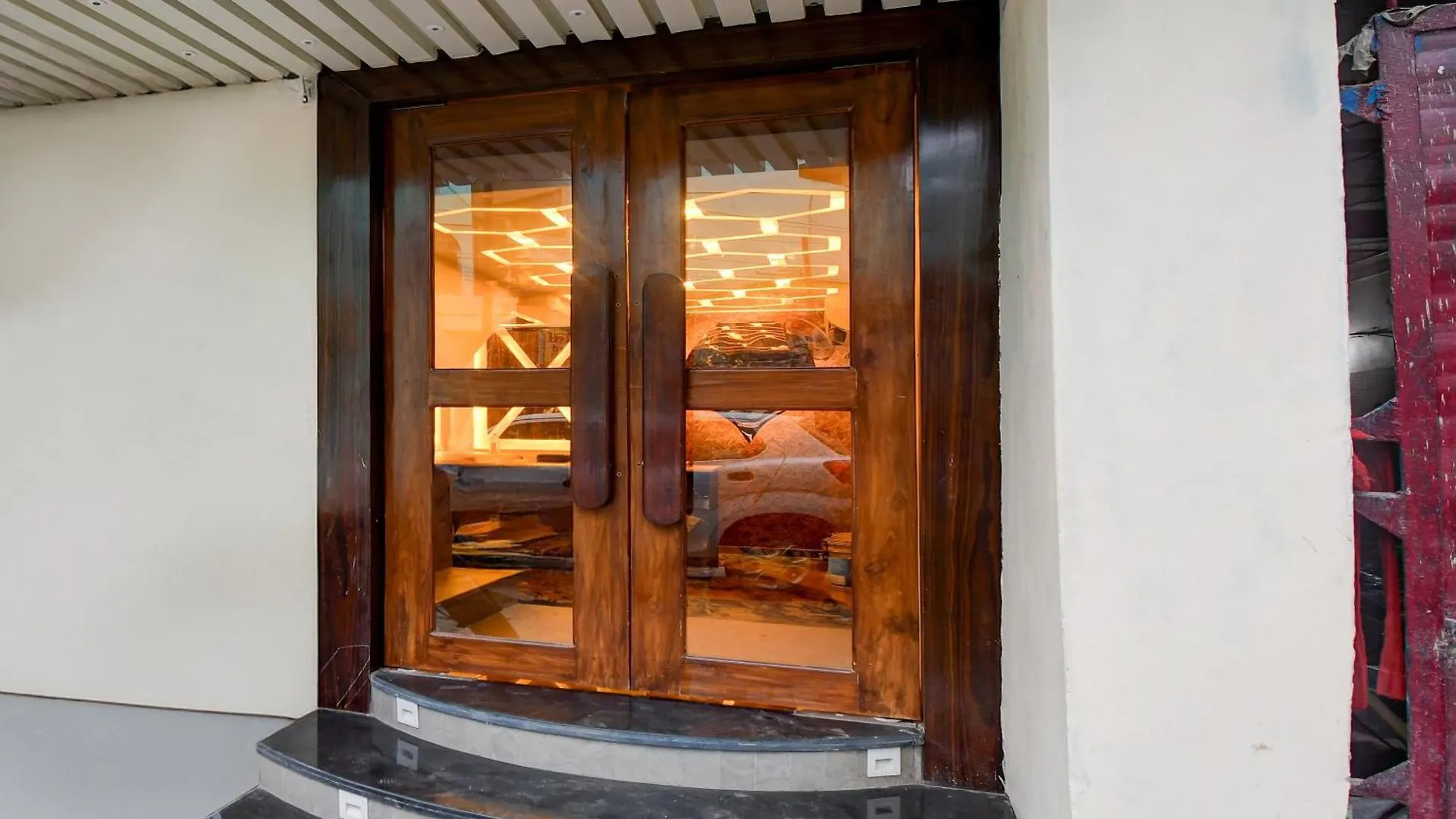 Townhouse Varanasi Railway Junction Otel